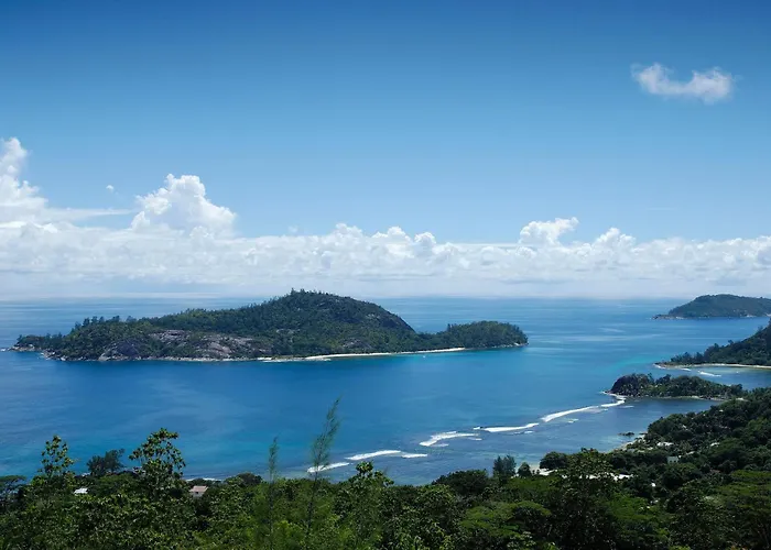 Berjaya Bay & Casino 3* Beau Vallon (Mahe)